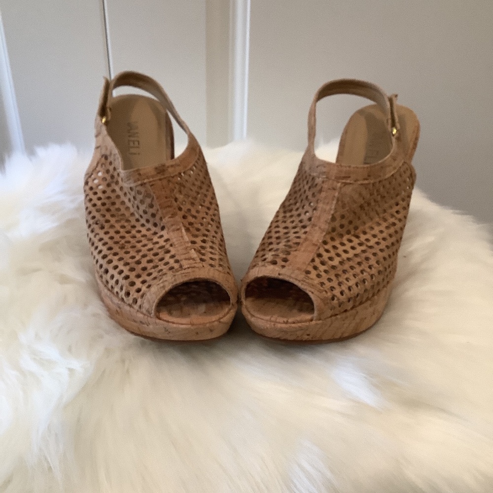 Vaneli Size 9 Tan